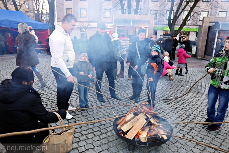Walentynkowe grillowanie na Placu Armii Krajowej