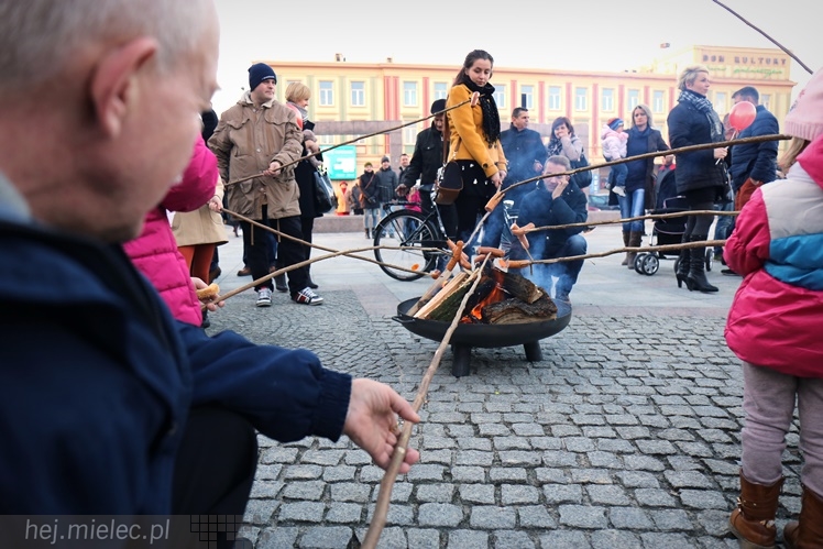 Walentynkowe grillowanie na Placu Armii Krajowej