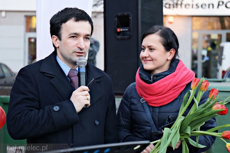 Walentynkowe grillowanie na Placu Armii Krajowej
