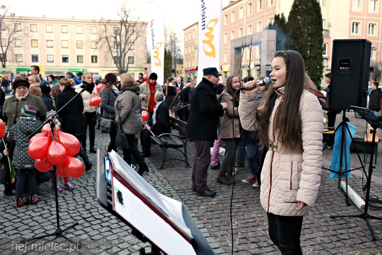 Walentynkowe grillowanie na Placu Armii Krajowej
