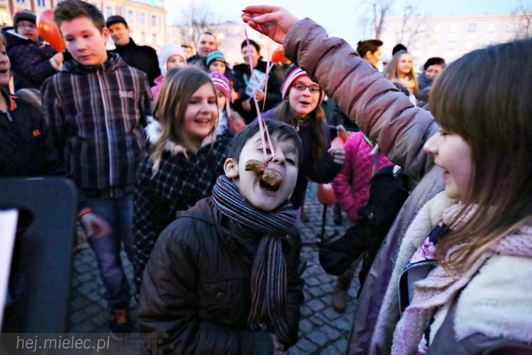 Walentynkowe grillowanie na Placu Armii Krajowej