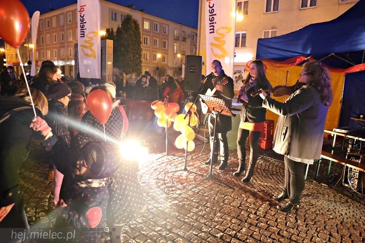 Walentynkowe grillowanie na Placu Armii Krajowej