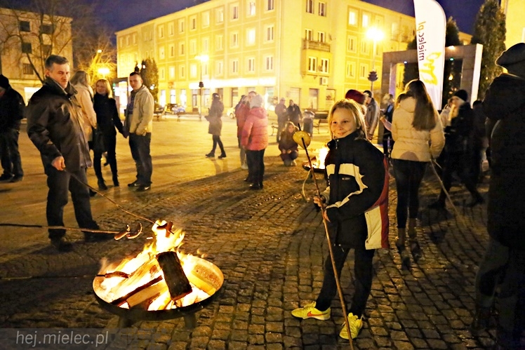 Walentynkowe grillowanie na Placu Armii Krajowej