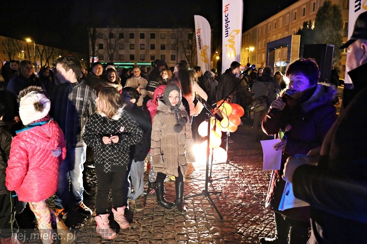 Walentynkowe grillowanie na Placu Armii Krajowej