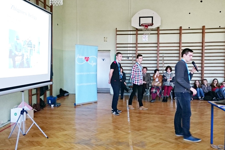 Spotkania w młodzieżą w ramach projektu ?I Ty Podaruj Życie?