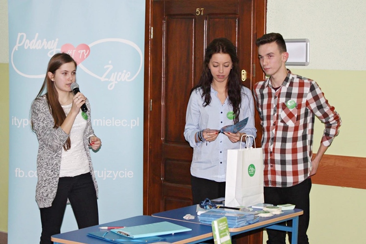 Spotkania w młodzieżą w ramach projektu ?I Ty Podaruj Życie?
