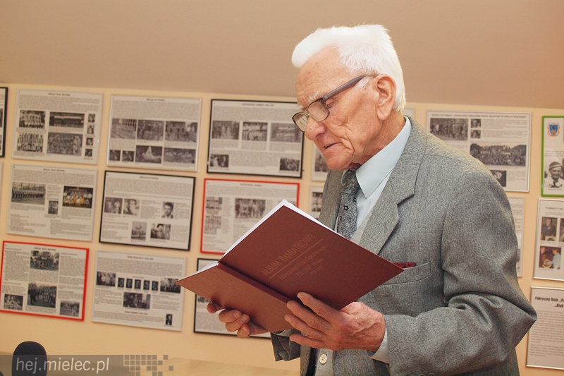 Edward Kazimierski przypomina o historii Fabrycznego Klubu Sportowego