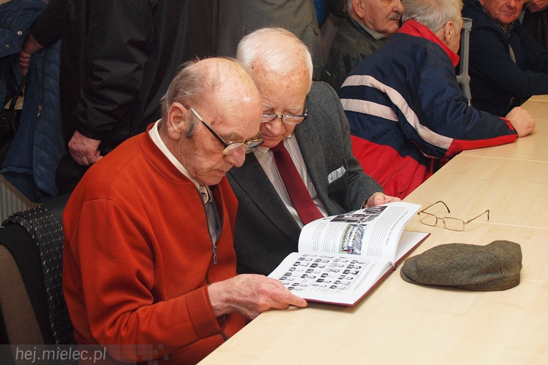 Edward Kazimierski przypomina o historii Fabrycznego Klubu Sportowego