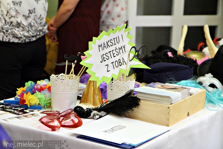 ?Rzeszowiacy?, ?Abrakadabra? i uczniowie z Żarówki we wspólnym koncercie dla chorego Maksa