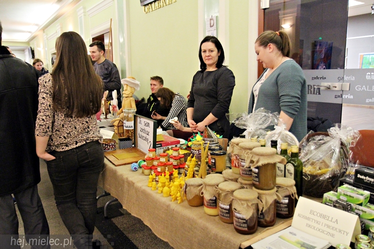 ?Rzeszowiacy?, ?Abrakadabra? i uczniowie z Żarówki we wspólnym koncercie dla chorego Maksa