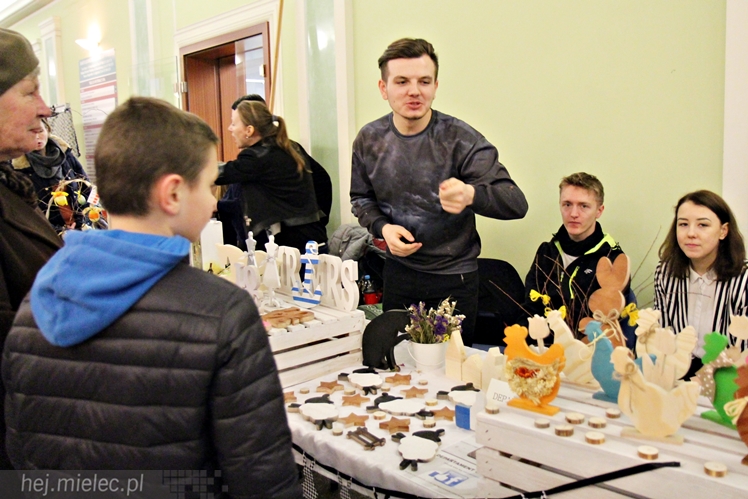 ?Rzeszowiacy?, ?Abrakadabra? i uczniowie z Żarówki we wspólnym koncercie dla chorego Maksa