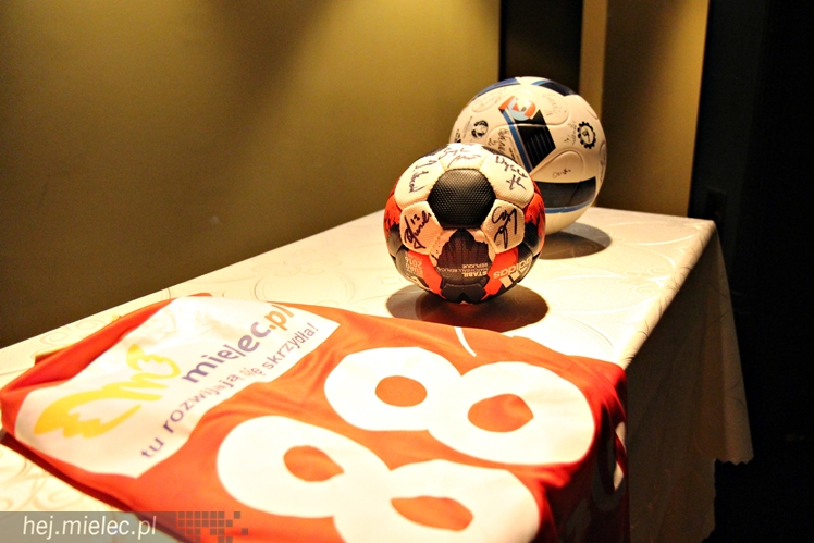 ?Rzeszowiacy?, ?Abrakadabra? i uczniowie z Żarówki we wspólnym koncercie dla chorego Maksa