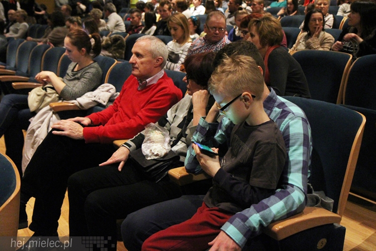 ?Rzeszowiacy?, ?Abrakadabra? i uczniowie z Żarówki we wspólnym koncercie dla chorego Maksa