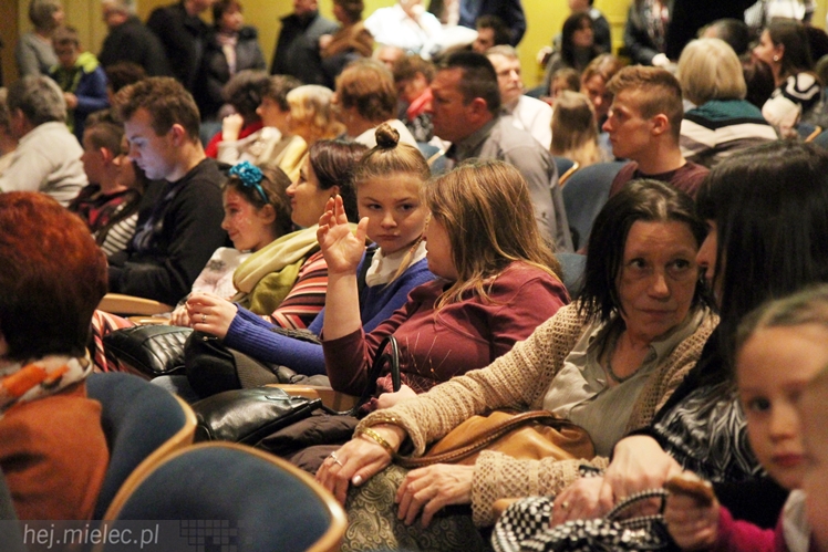 ?Rzeszowiacy?, ?Abrakadabra? i uczniowie z Żarówki we wspólnym koncercie dla chorego Maksa