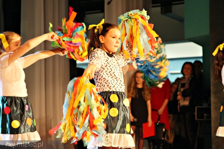 ?Rzeszowiacy?, ?Abrakadabra? i uczniowie z Żarówki we wspólnym koncercie dla chorego Maksa