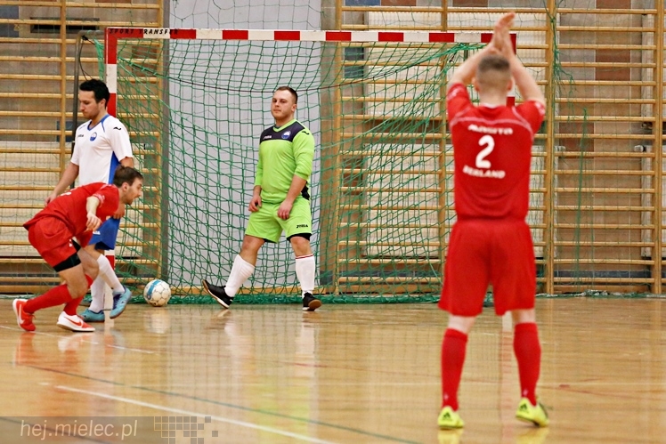 KF STAL MIELEC - GKS Berland OSiR Komprachcice 4:7