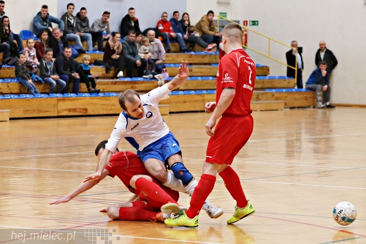 KF STAL MIELEC - GKS Berland OSiR Komprachcice 4:7