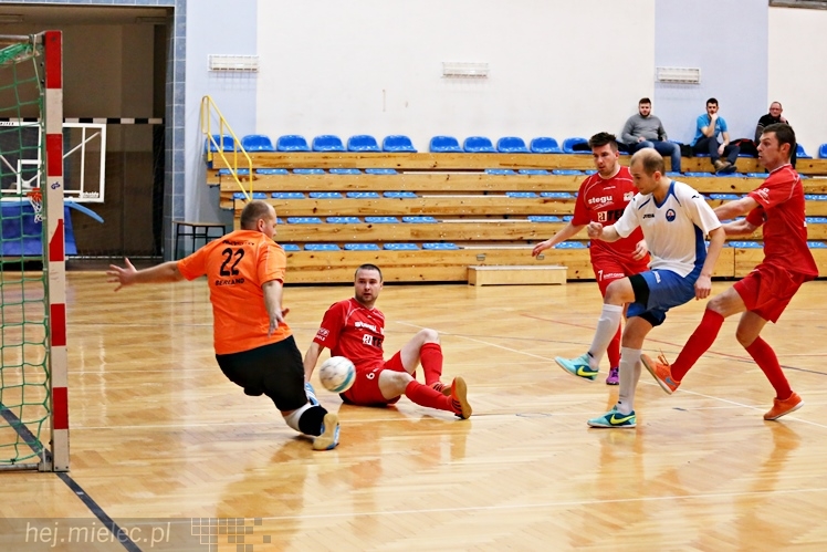 KF STAL MIELEC - GKS Berland OSiR Komprachcice 4:7