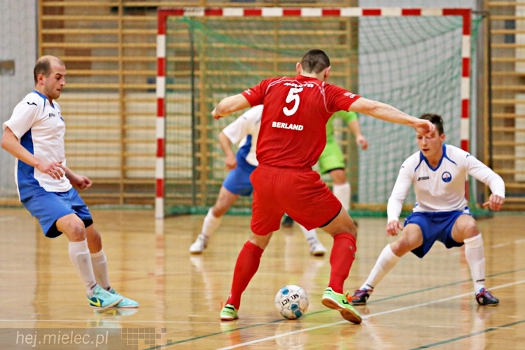 KF STAL MIELEC - GKS Berland OSiR Komprachcice 4:7