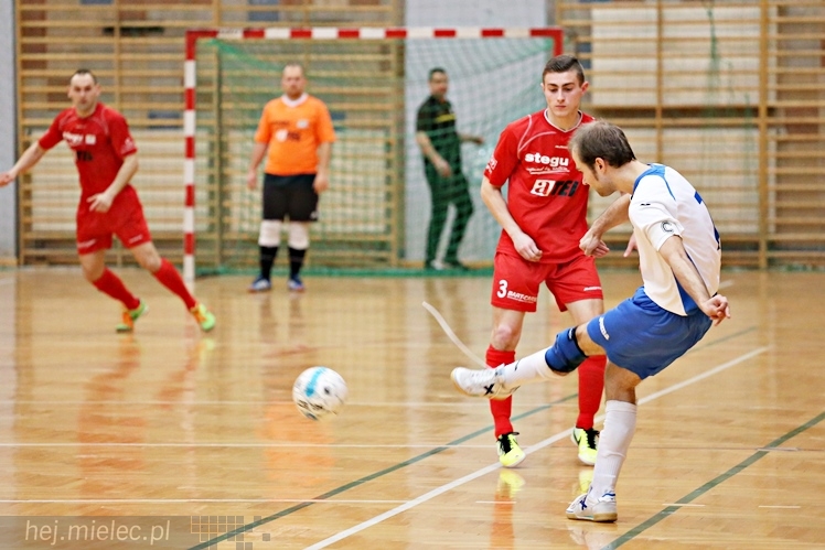 KF STAL MIELEC - GKS Berland OSiR Komprachcice 4:7
