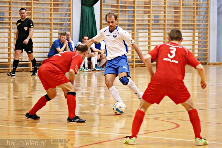 KF STAL MIELEC - GKS Berland OSiR Komprachcice 4:7
