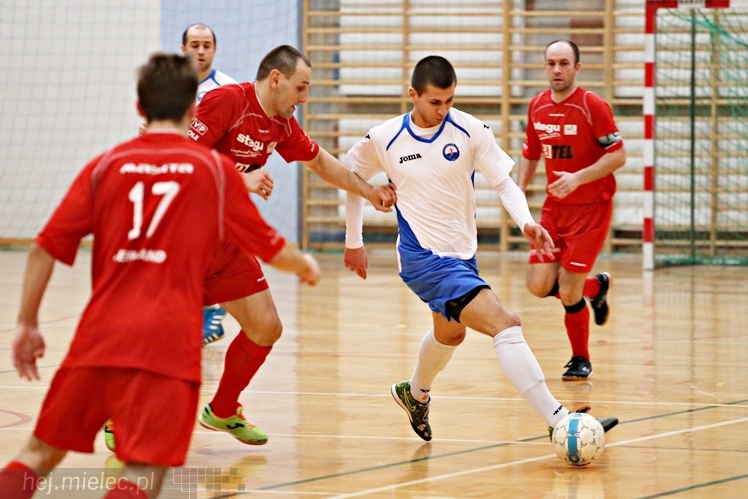 KF STAL MIELEC - GKS Berland OSiR Komprachcice 4:7