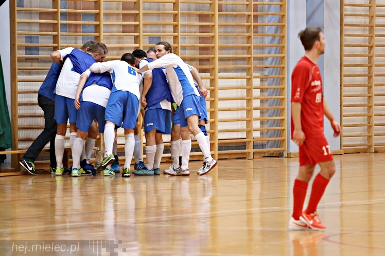 KF STAL MIELEC - GKS Berland OSiR Komprachcice 4:7