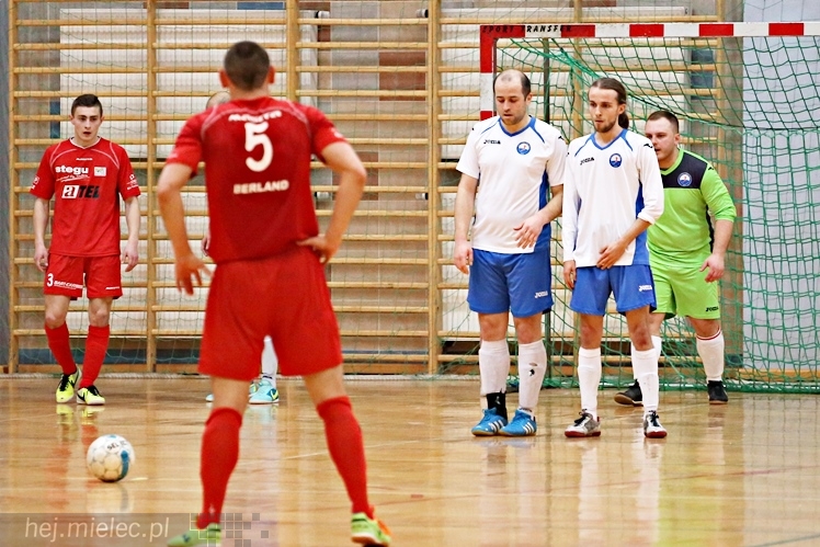 KF STAL MIELEC - GKS Berland OSiR Komprachcice 4:7