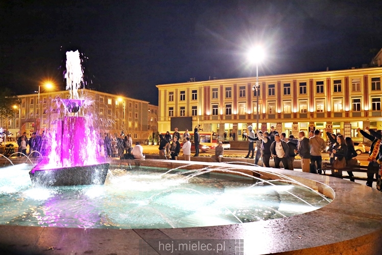 Piłkarze i kibice FKS Stali Mielec świętują awans do I ligi