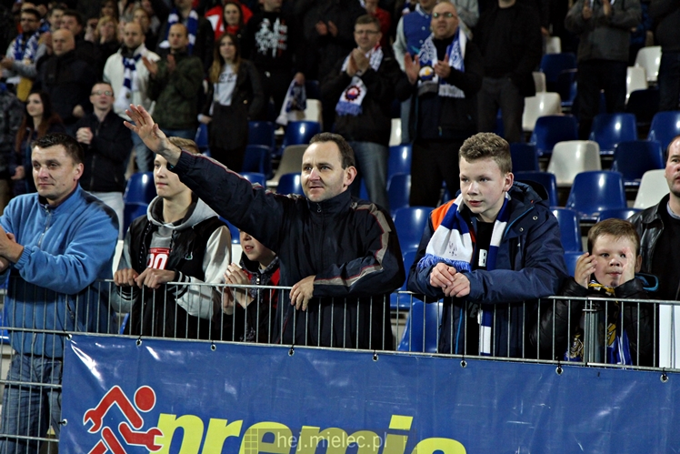 Piłkarze i kibice FKS Stali Mielec świętują awans do I ligi