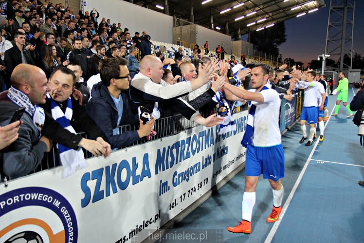Piłkarze i kibice FKS Stali Mielec świętują awans do I ligi