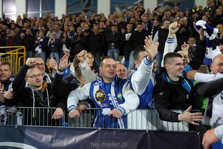 Piłkarze i kibice FKS Stali Mielec świętują awans do I ligi