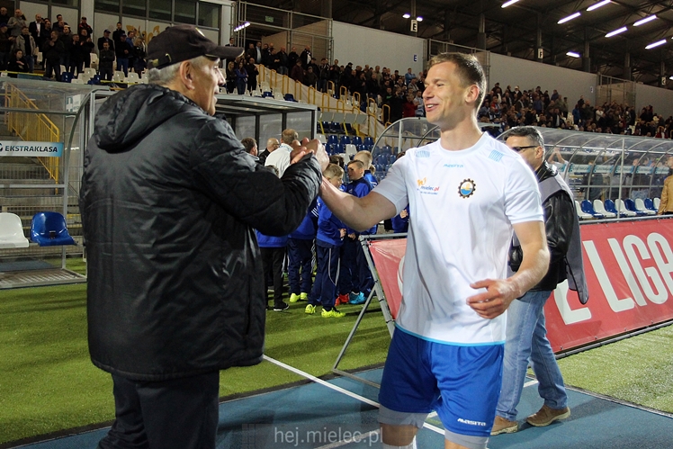 Piłkarze i kibice FKS Stali Mielec świętują awans do I ligi