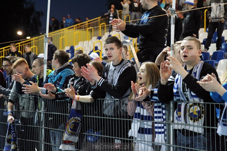 Piłkarze i kibice FKS Stali Mielec świętują awans do I ligi