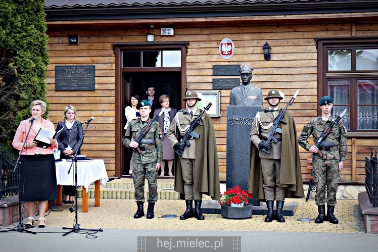 Uroczystości 135. rocznicy urodzin Generała Sikorskiego w Tuszowie Narodowym