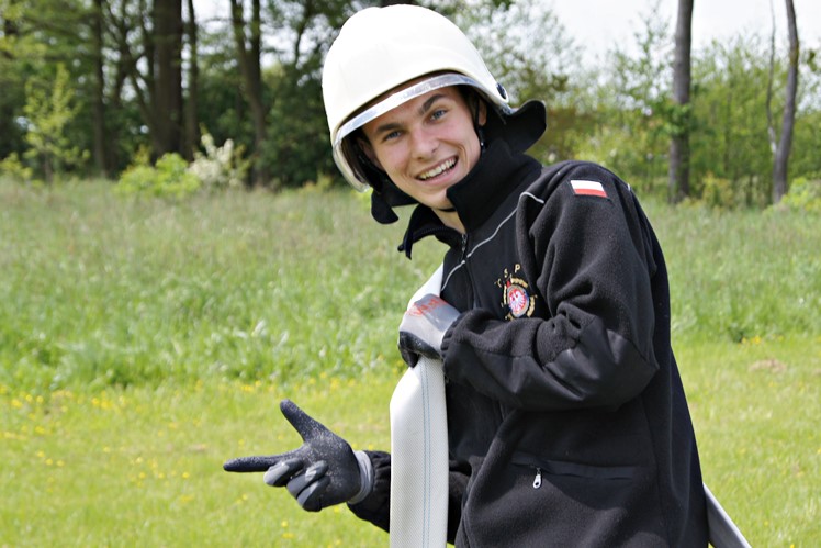 Ćwiczenia bojowe w klasie strażackiej w Zespole Szkół Budowlanych w Mielcu