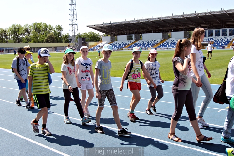 Trening pokazowy FKS Stali Mielec dla uczniów