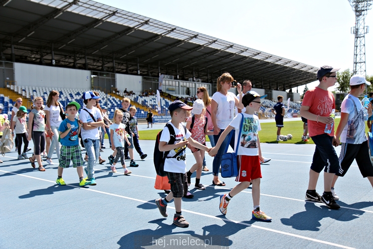 Trening pokazowy FKS Stali Mielec dla uczniów