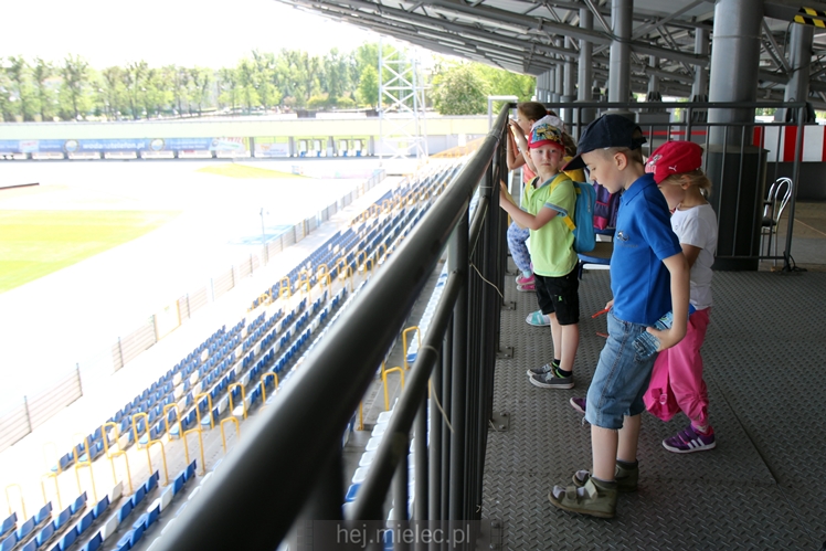 Trening pokazowy FKS Stali Mielec dla uczniów