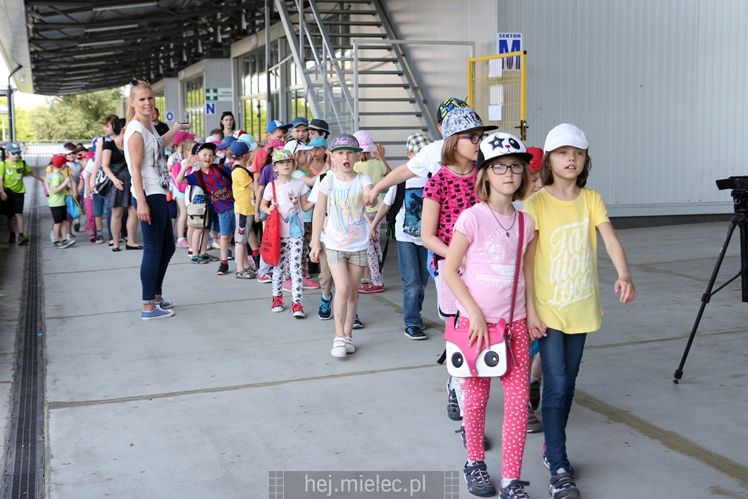 Trening pokazowy FKS Stali Mielec dla uczniów