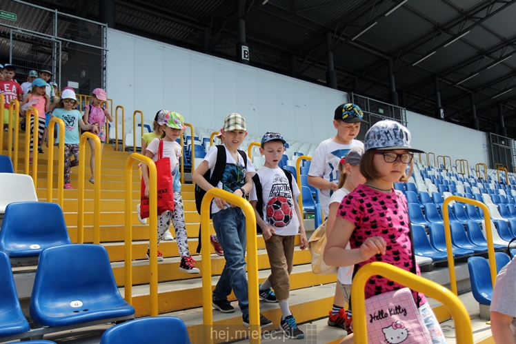 Trening pokazowy FKS Stali Mielec dla uczniów