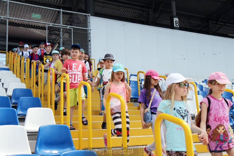 Trening pokazowy FKS Stali Mielec dla uczniów