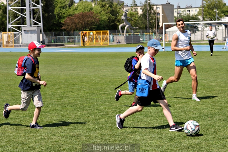 Trening pokazowy FKS Stali Mielec dla uczniów