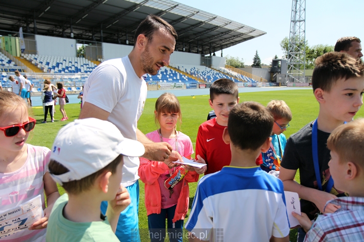 Trening pokazowy FKS Stali Mielec dla uczniów
