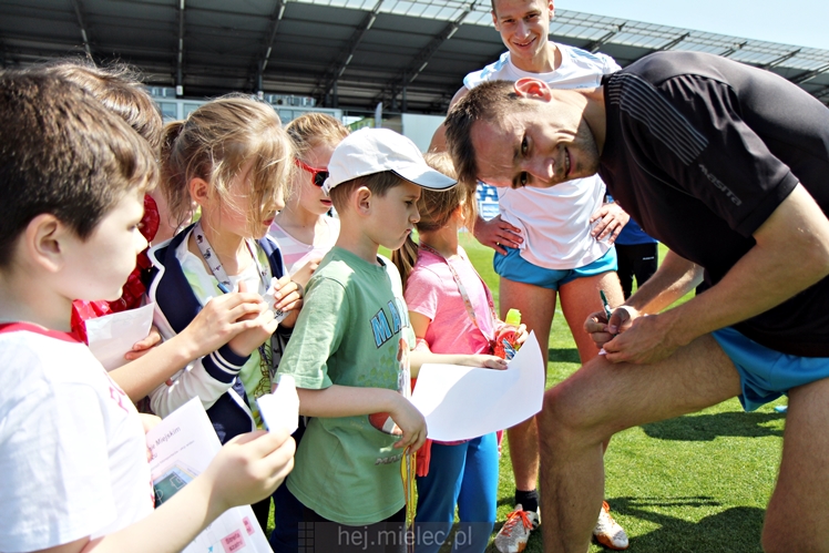 Trening pokazowy FKS Stali Mielec dla uczniów