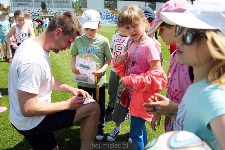 Trening pokazowy FKS Stali Mielec dla uczniów