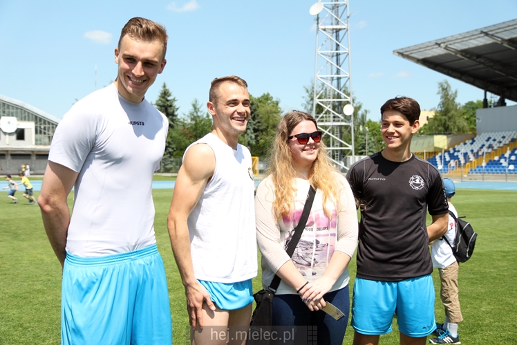 Trening pokazowy FKS Stali Mielec dla uczniów