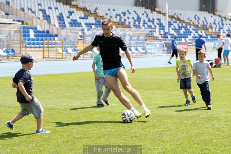 Trening pokazowy FKS Stali Mielec dla uczniów