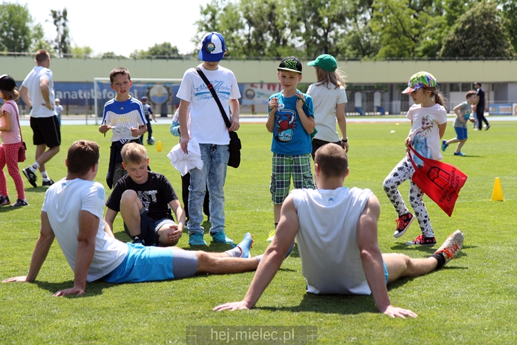 Trening pokazowy FKS Stali Mielec dla uczniów