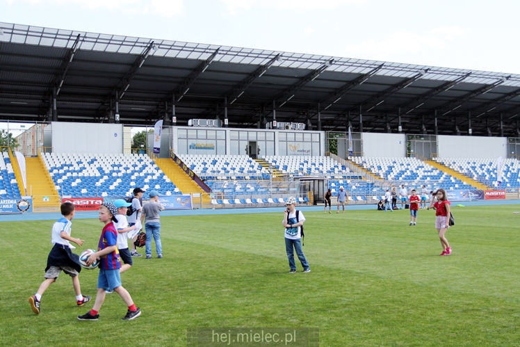 Trening pokazowy FKS Stali Mielec dla uczniów